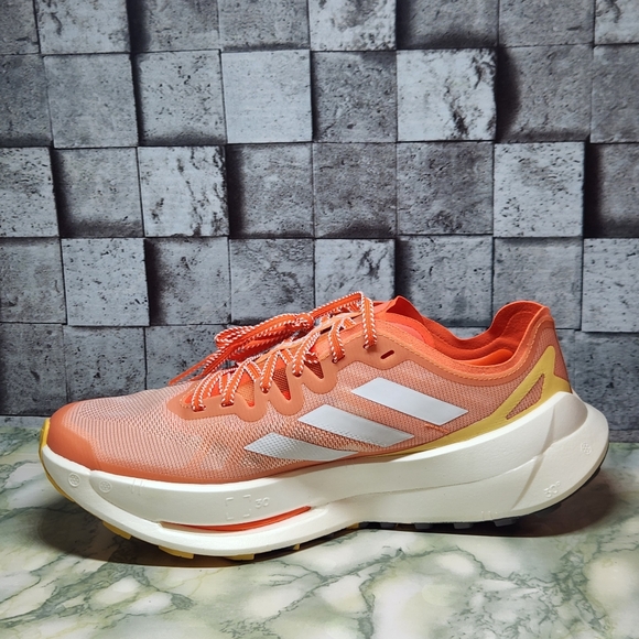 Women's Adidas Terrex Agravic Speed Ultra Amber Tint Spark Size 9.5 - Picture 3 of 12
